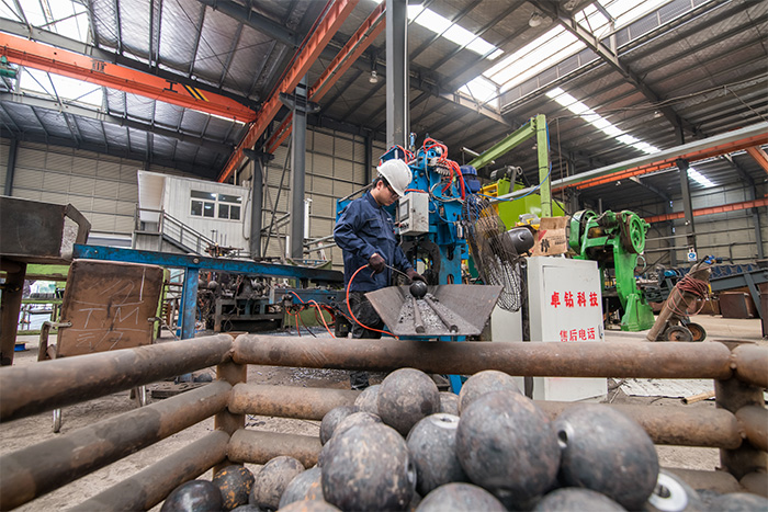 通辽网架配件-螺栓球加工车间